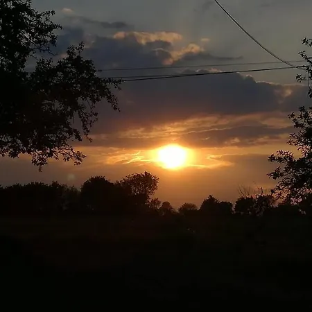 La Petite Hugrie Le Vieux Marillais