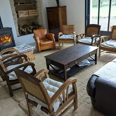 別荘 La Petite Hugrie Le Vieux Marillais