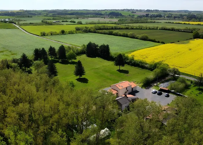 La Petite Hugrie Le Vieux Marillais